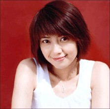 2岁孩子将电池放嘴里咬后爆炸